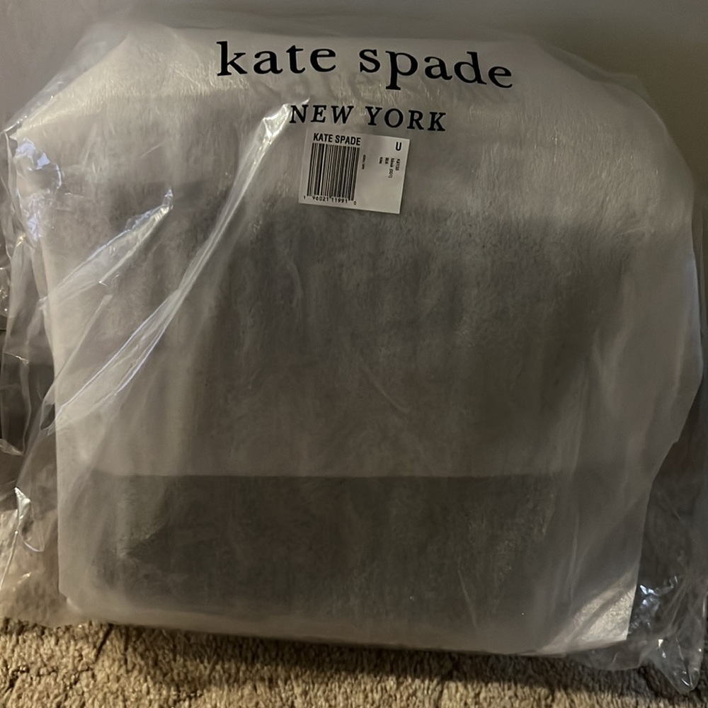 Tote - Picture 5 of 5